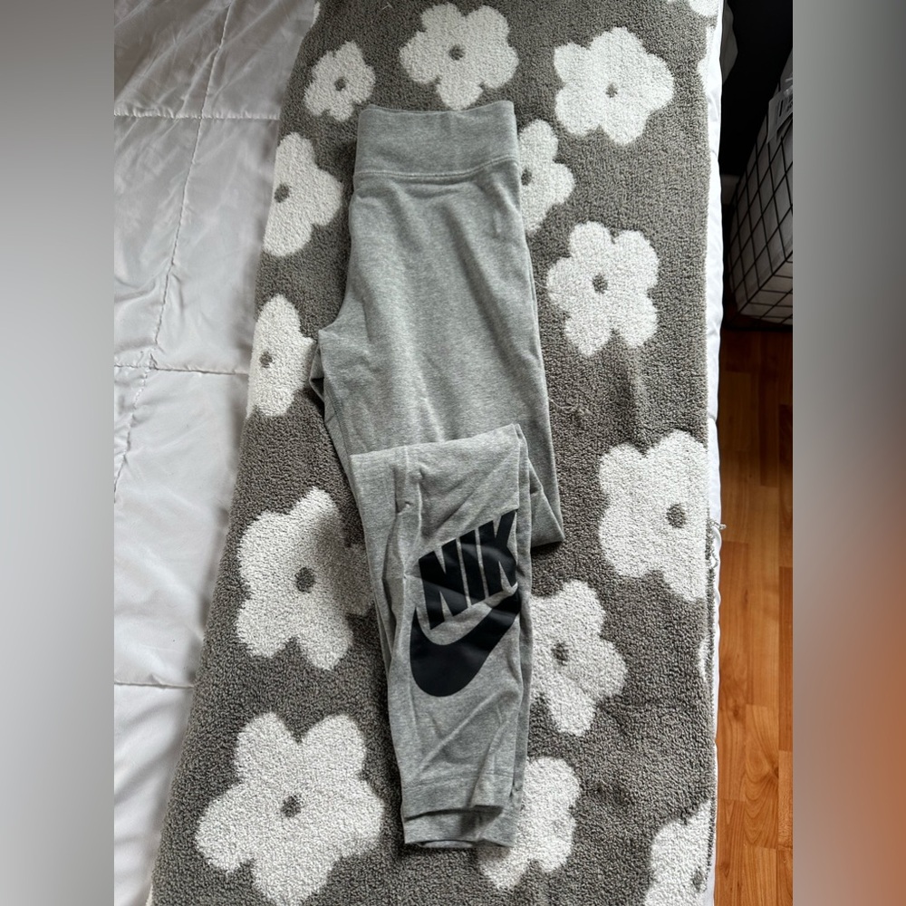 Nike leggings